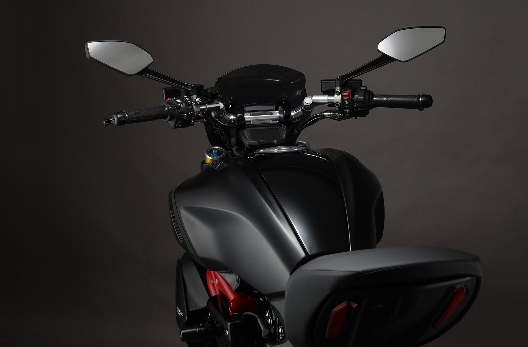 AELLA Aluminum Variable Handlebar (Diavel 1260)